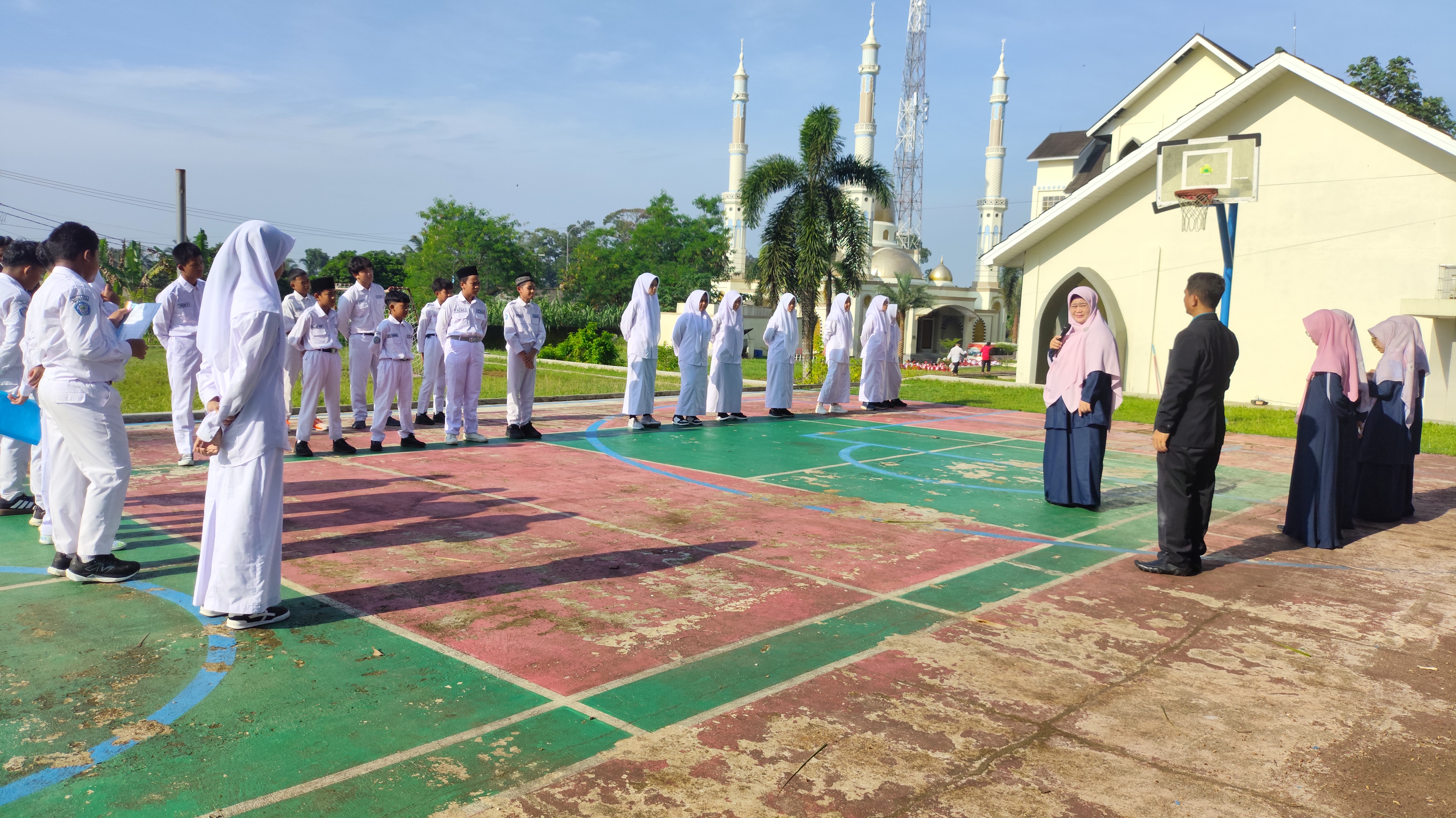 Upacara Bendera SMPIT Pertama di tahun 2026